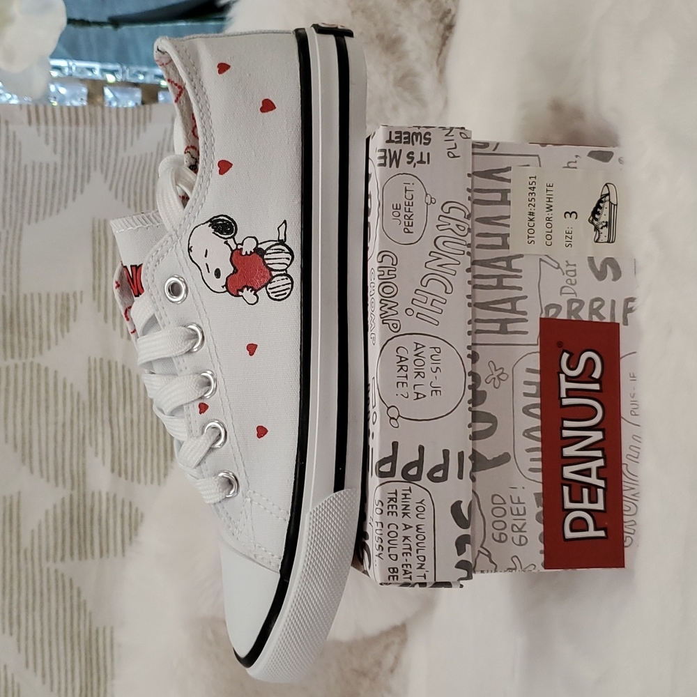 Peanut Snoopy Shoes - Picture 10 of 12